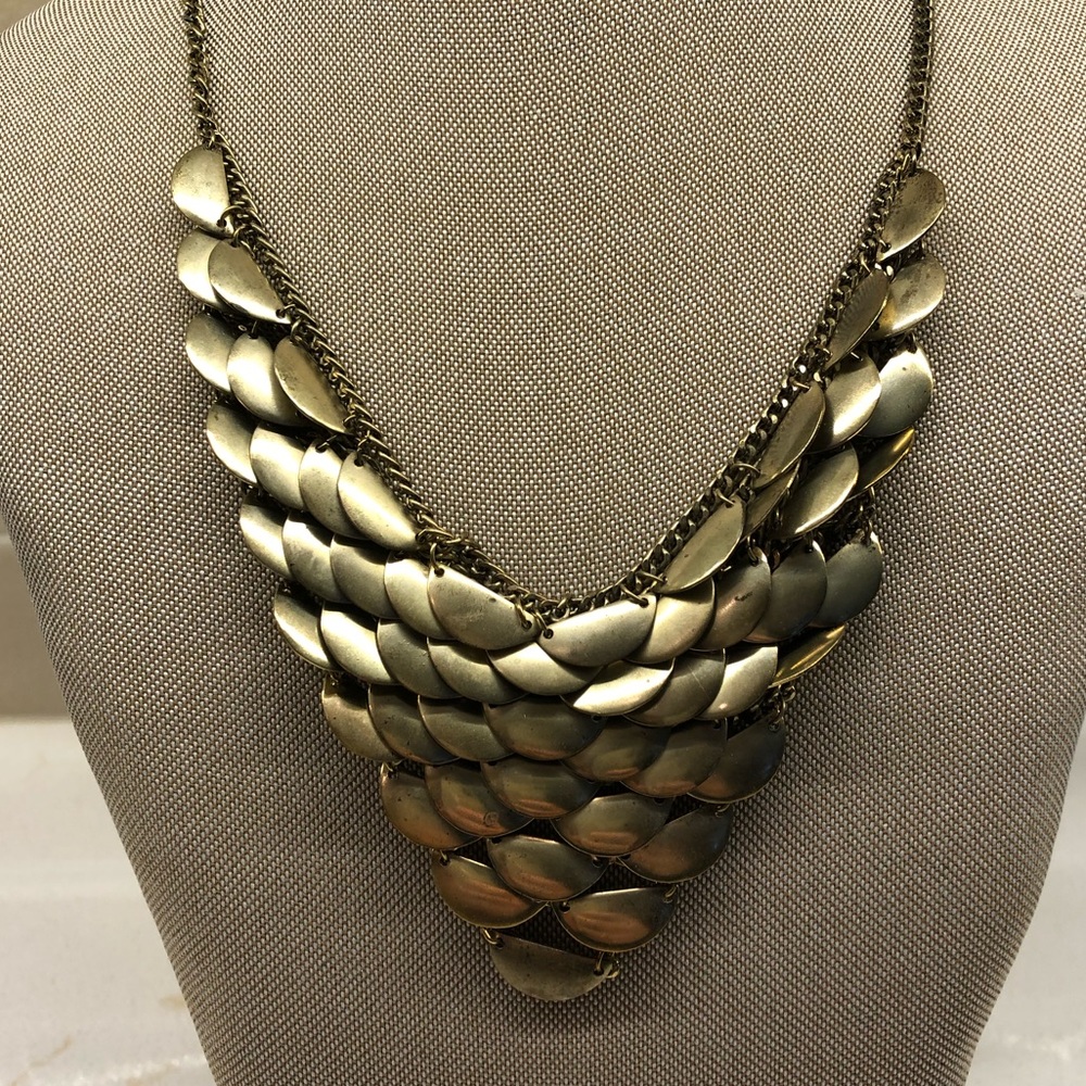 American Eagle gold layered necklace